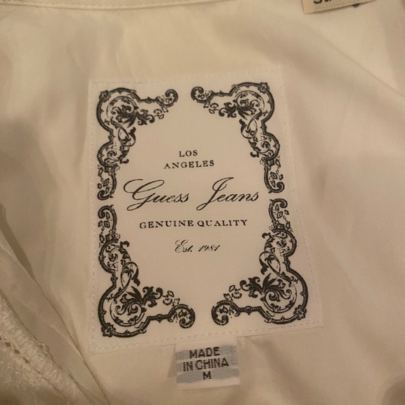 Women's Button-down Shirt Size Medium - Picture 4 of 6